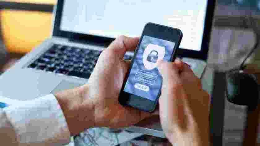 ROMANIAN HACKERS SENTENCED
